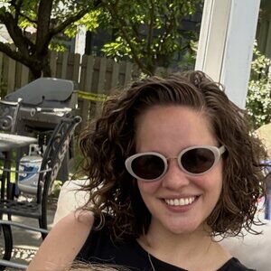 Meet your Posher, Shaina